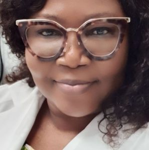 Meet your Posher, Nina